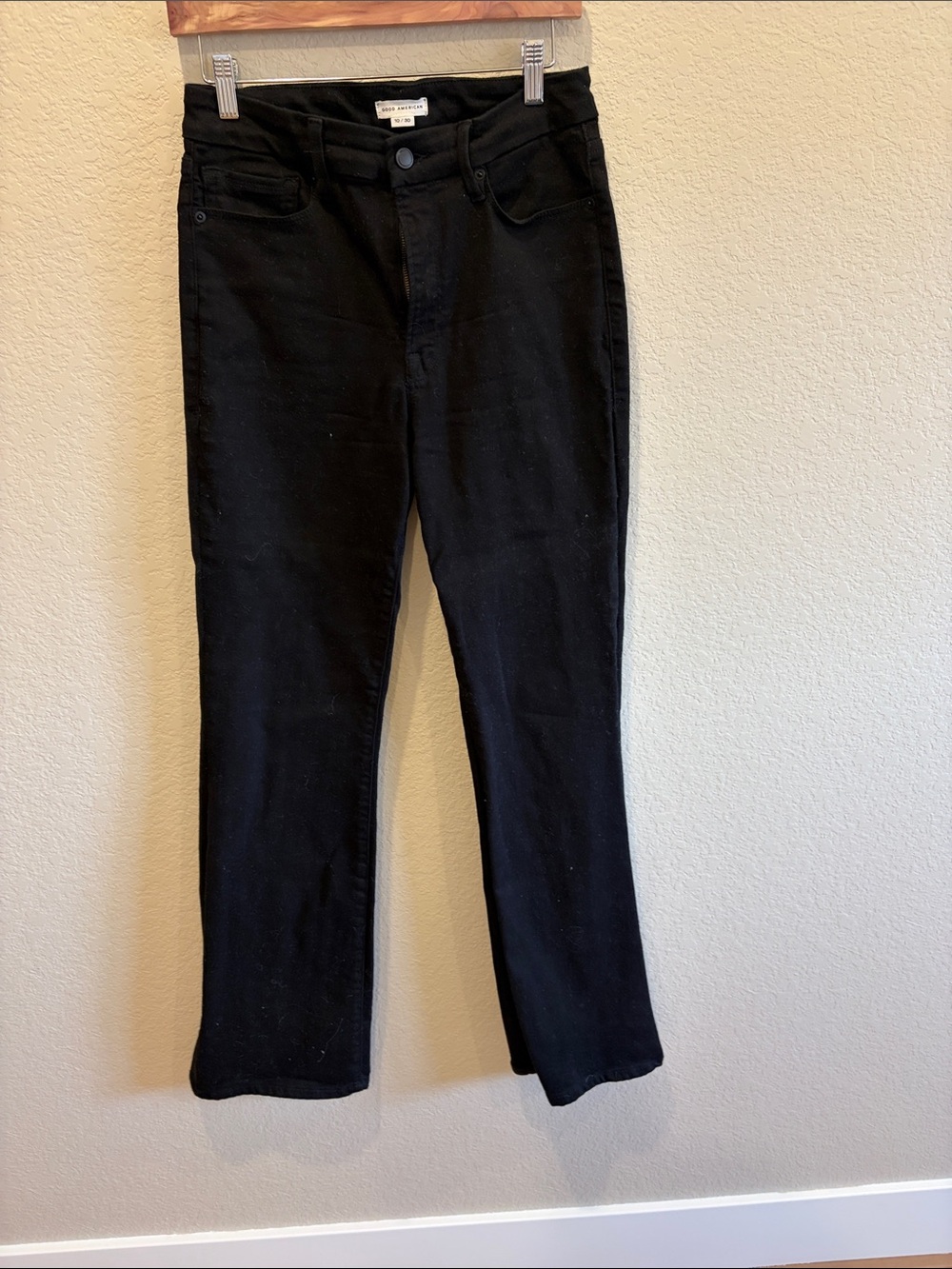 Good American Black Straight Leg Jeans - Classic Five-Pocket